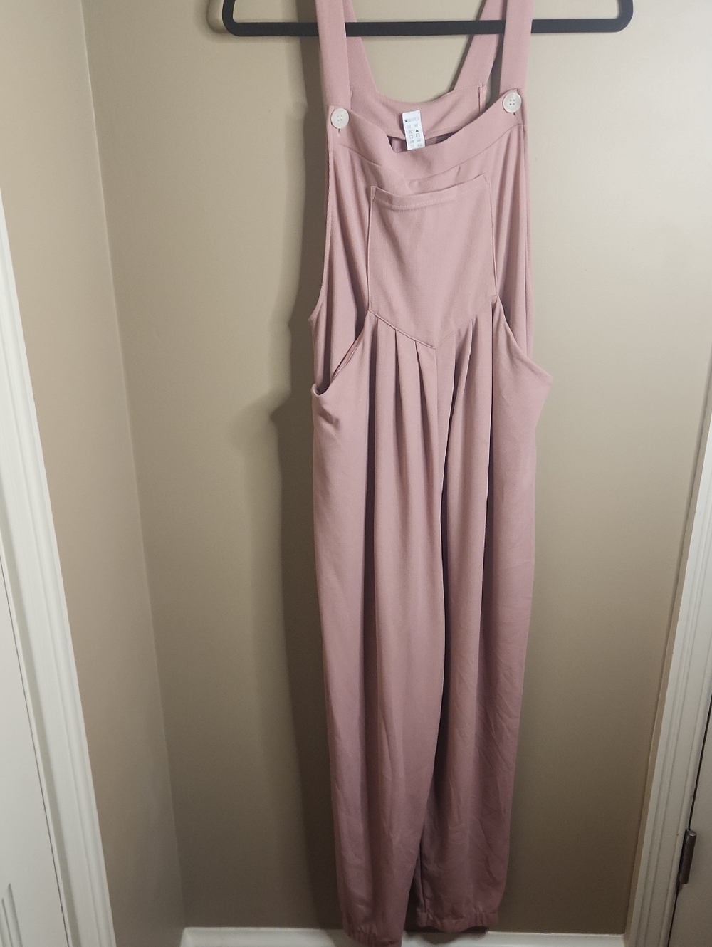 HALARA  Wide-Leg Overalls in Faded Rose. . Size M.